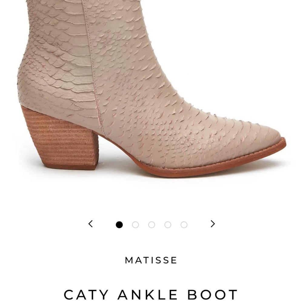 Matisse Beige Western Ankle Booties